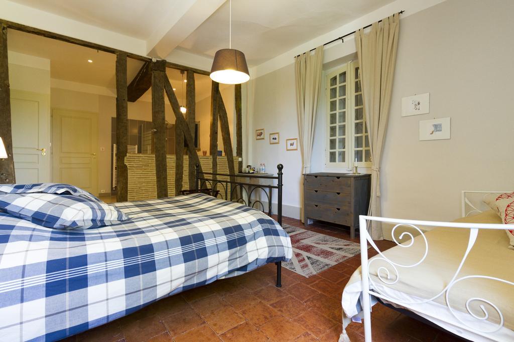 Bed and Breakfast Le Gavachon Leboulin Экстерьер фото